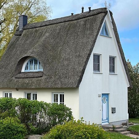 Reetdachhaus Mit Eigenem Strandkorb In Wohlenberg An Der Ostsee Exteriör bild
